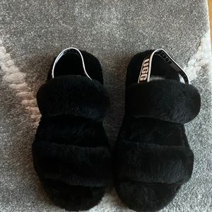 Ugg Oh Yea slippers size 2 big kids NWT